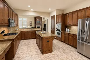 1019 Hot Springs Dr, Allen, TX 75013 - Photo 10