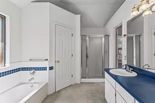 664 Parkridge Blvd, Burleson, TX 76028 - Photo 18