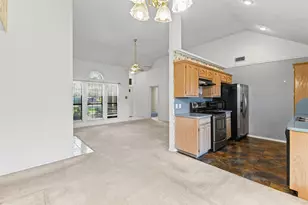 664 Parkridge Blvd, Burleson, TX 76028 - Photo 12