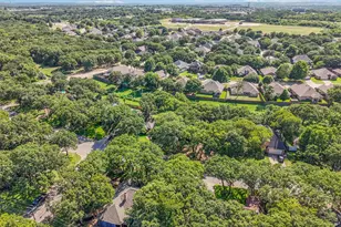 664 Parkridge Blvd, Burleson, TX 76028 - Photo 36