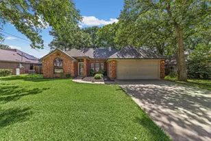 664 Parkridge Blvd, Burleson, TX 76028 - Photo 2