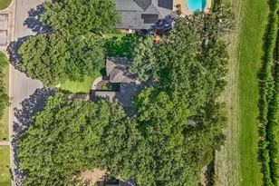 664 Parkridge Blvd, Burleson, TX 76028 - Photo 32