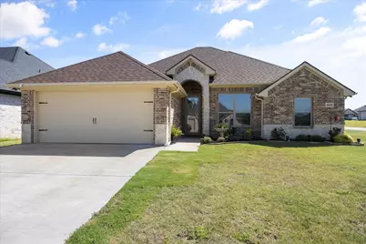 3215 Arrow Creek Drive, Granbury, TX 76049 - Photo 2