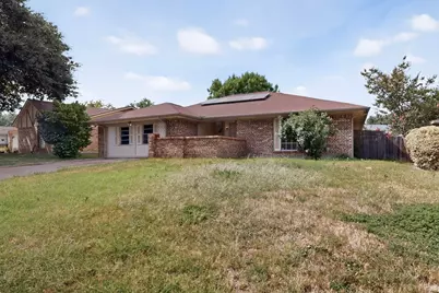 3612 Holly Springs Drive, Fort Worth, TX 76133 - Photo 2