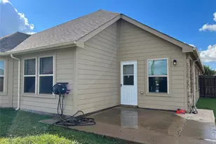 1429 Freesia Dr, Little Elm, TX 75068 - Photo 16