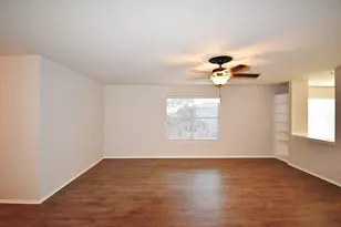 217 Silver Spur Dr, Waxahachie, TX 75165 - Photo 2