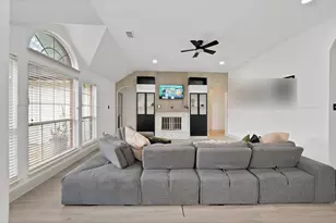 4535 Westchester Glen Dr, Grand Prairie, TX 75052 - Photo 8