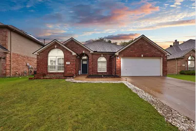 4535 Westchester Glen Drive, Grand Prairie, TX 75052 - Photo 2