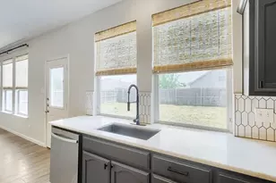 7436 Anderson Blvd, Fort Worth, TX 76120 - Photo 10