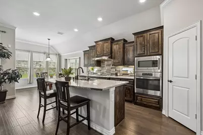 3935 Wind Cave Bend, Irving, TX 75063 - Photo 8