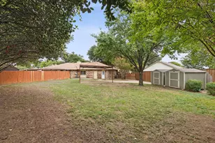 414 Bluegrass Ln, Euless, TX 76039 - Photo 20