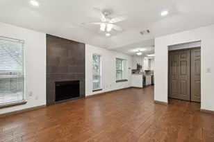 414 Bluegrass Ln, Euless, TX 76039 - Photo 4