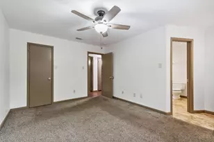 414 Bluegrass Ln, Euless, TX 76039 - Photo 14