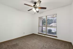 414 Bluegrass Ln, Euless, TX 76039 - Photo 18