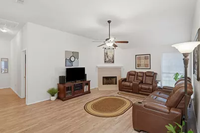 1400 Spanish Trail Drive, Granbury, TX 76048 - Photo 4