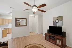 1400 Spanish Trail Dr, Granbury, TX 76048 - Photo 6