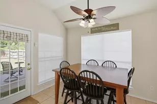 1400 Spanish Trail Dr, Granbury, TX 76048 - Photo 10