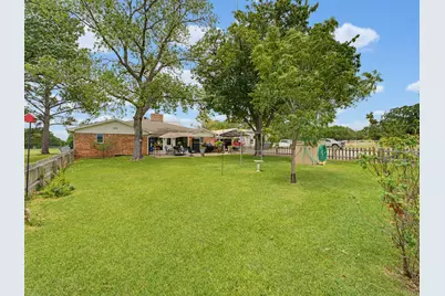 955 County Road 1304, Bridgeport, TX 76426 - Photo 8