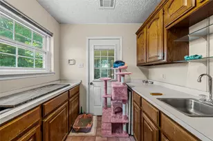 703 S Colorado St, Whitney, TX 76692 - Photo 20