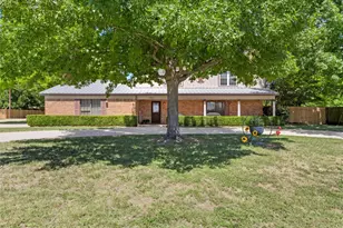 703 S Colorado St, Whitney, TX 76692 - Photo 2