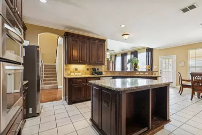 1200 Cedar Valley Drive, Irving, TX 75063 - Photo 18