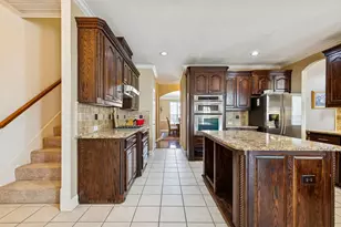 1200 Cedar Valley Dr, Irving, TX 75063 - Photo 16