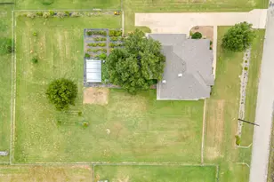 505 Morrow Rd, Springtown, TX 76082 - Photo 36