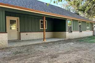 405 S 6th St, Grandview, TX 76050 - Photo 14