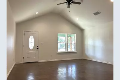 405 S 6th Street, Grandview, TX 76050 - Photo 2