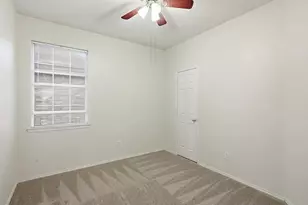 1048 Harriman Dr, Saginaw, TX 76131 - Photo 16