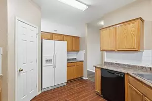 1048 Harriman Dr, Saginaw, TX 76131 - Photo 12