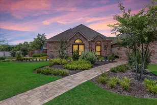 2105 Norwood Ln, Arlington, TX 76013 - Photo 1