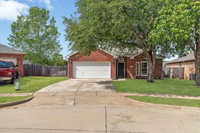 104 Bullava Court, Crowley, TX 76036 - Photo 2
