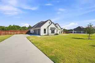 4231 Spg Gdn Rd, Midlothian, TX 76065 - Photo 6