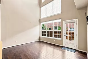 397 Hamilton St, Lewisville, TX 75067 - Photo 2
