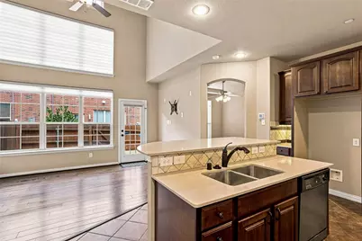 397 Hamilton Street, Lewisville, TX 75067 - Photo 6