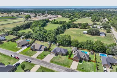 409 Edgewood Terrace, Boyd, TX 76023 - Photo 34