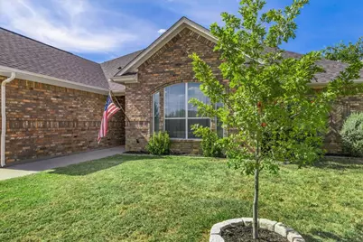 409 Edgewood Terrace, Boyd, TX 76023 - Photo 2