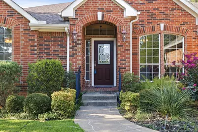 108 Trunkwood, Grapevine, TX 76051 - Photo 2