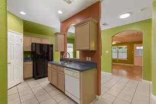 8614 Torreon Ct, Dallas, TX 75217 - Photo 4