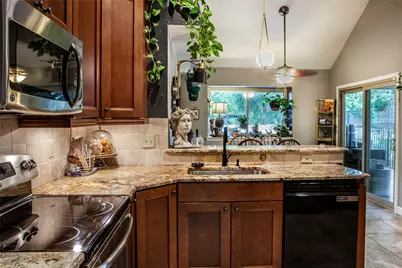 810 Highland Hills Lane, Highland Village, TX 75077 - Photo 14