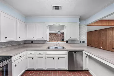 300 Merrell Drive, Sulphur Springs, TX 75482 - Photo 14