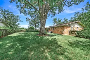 300 Merrell Dr, Sulphur Springs, TX 75482 - Photo 4