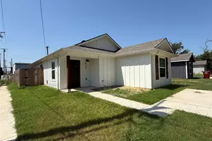 420 E 5th St, Bonham, TX 75418 - Photo 2