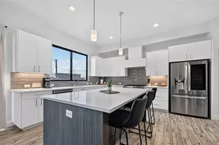 410 Melba St, Dallas, TX 75208 - Photo 2