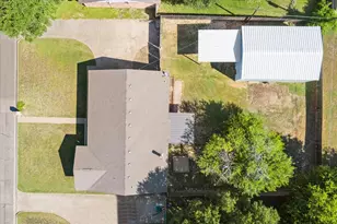 332 Bowie Ln, Hewitt, TX 76643 - Photo 4