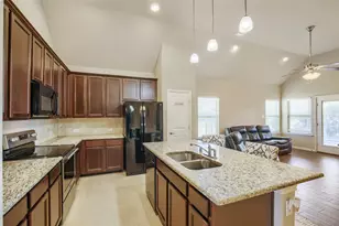 2400 Sabine Cir, Royse City, TX 75189 - Photo 8