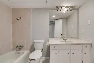 15914 Stillwood St, Dallas, TX 75248 - Photo 12