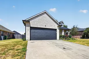 55 N Highland Dr, Sanger, TX 76266 - Photo 2