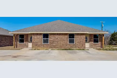 131-139 Houston Street, Italy, TX 76651 - Photo 2